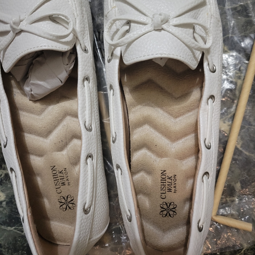 Shoes - Picture 10 of 10